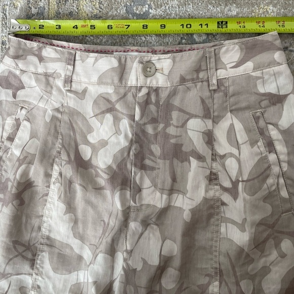 Anthropologie Floral Print Charlie Trousers. Size 30 - Picture 8 of 12
